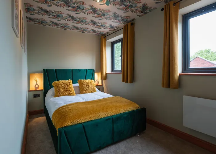 Gray - 2 Bedroom Luxury Apartment By Mint Stays