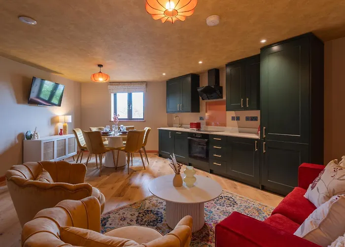 Gray - 2 Bedroom Luxury Apartment By Mint Stays